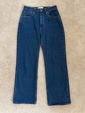 Abercrombie The 90’s Relaxed High Rise Jean Curve Love